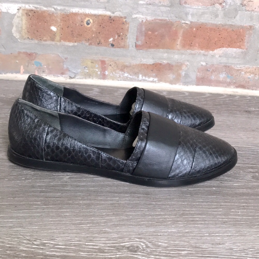 Vince Mason-2 Black Landsnake embossed leather flats.